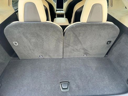 Used 2018 Tesla Model X 100D image 30