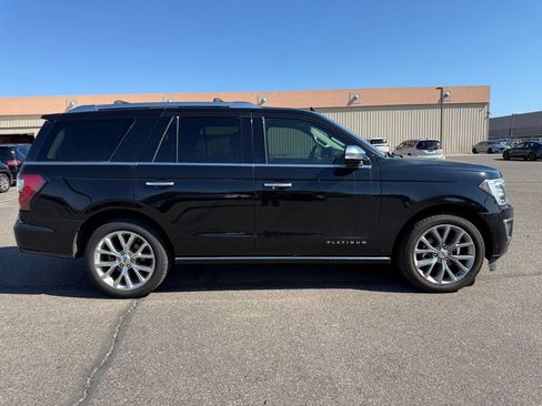 Used 2018 Ford Expedition Platinum AWD/4WD image 4
