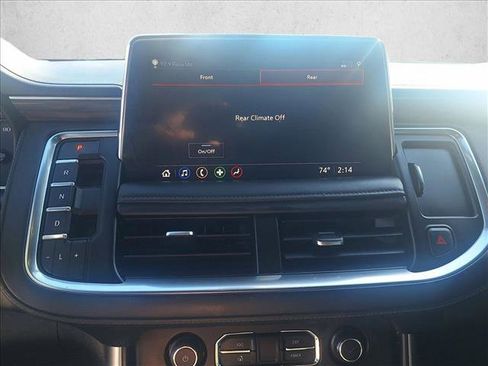 Used 2021 Chevrolet Suburban LT image 12