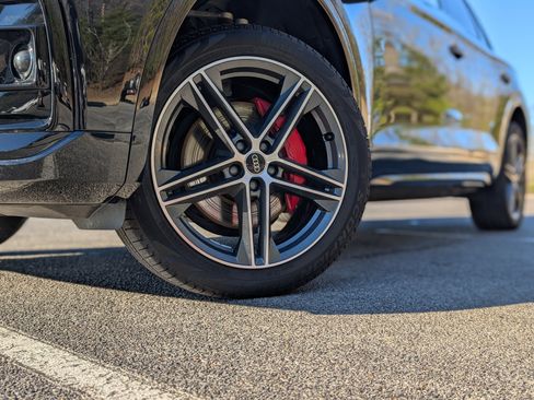 Used 2024 Audi Q5 e Premium Plus w/ Premium Plus Package image 38