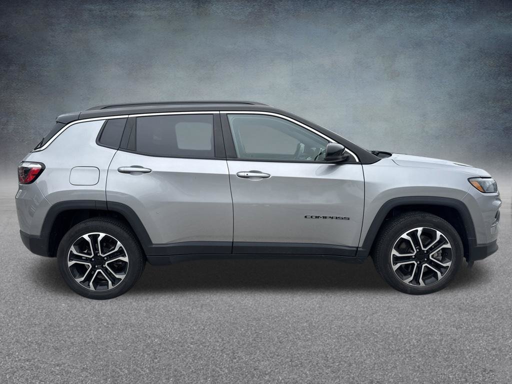 Used 2023 Jeep Compass Limited AWD/4WD image 4
