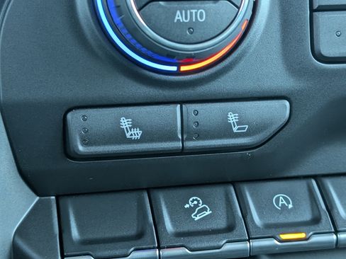 Used 2021 Chevrolet Silverado 1500 LT w/ All Star Edition Plus image 33