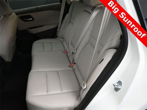 Used 2023 Nissan Rogue SL w/ SL Premium Package image 24