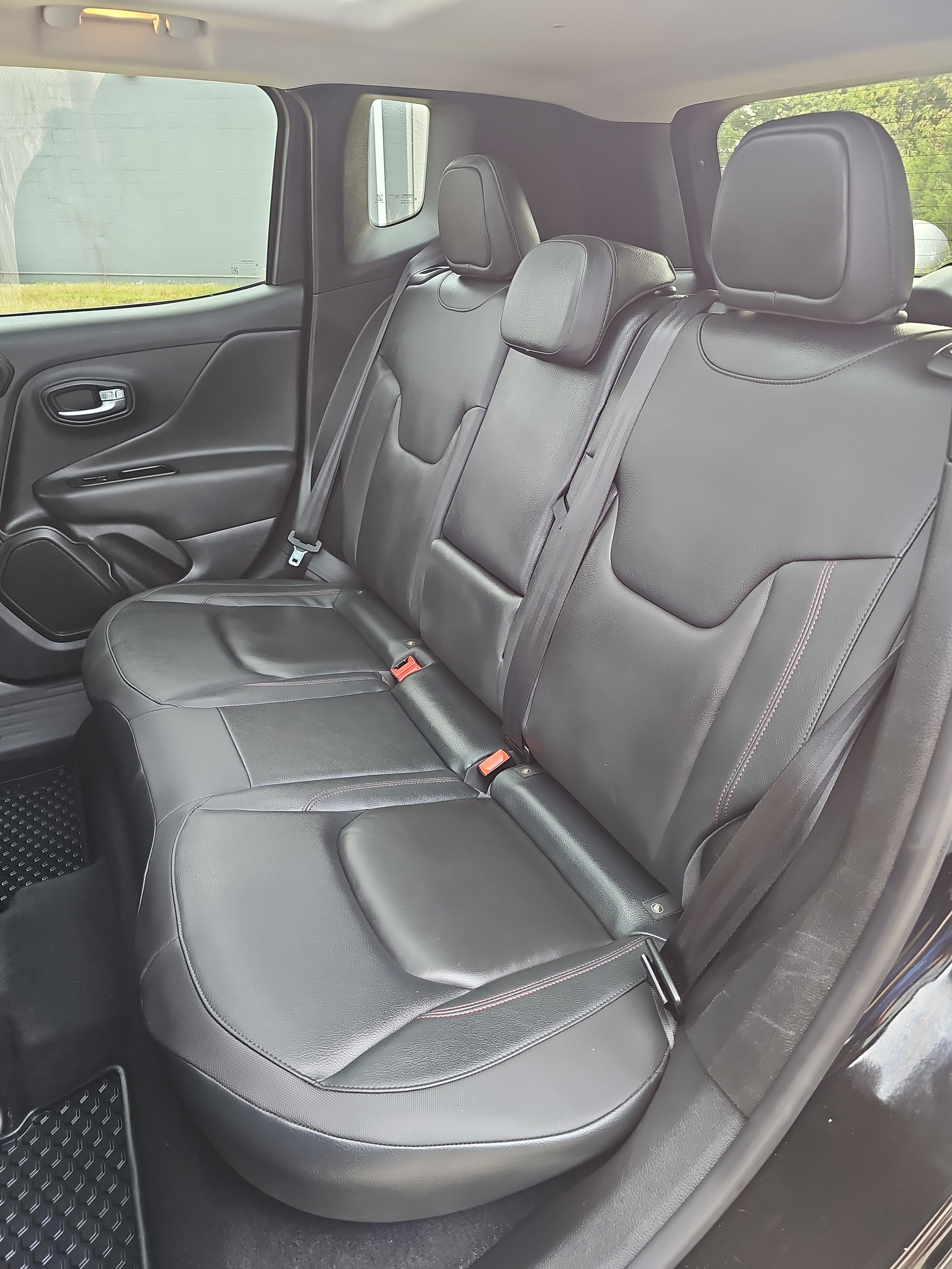 Used 2022 Jeep Renegade Trailhawk w/ Sun/Sound Group AWD/4WD image 15