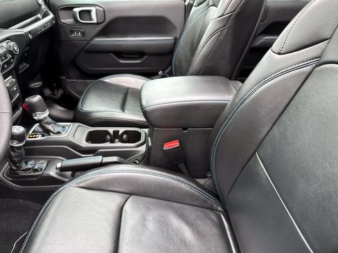 Used 2023 Jeep Wrangler Unlimited Rubicon 4xe w/ Steel Bumper Group image 9