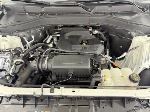 Used 2020 Ford Explorer XLT w/ Comfort Package image 30