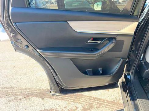 Used 2025 MAZDA CX-70 3.3 Turbo w/ Premium Package AWD/4WD image 11