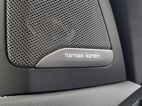 Used 2025 BMW X5 xDrive50e w/ M Sport Package image 21