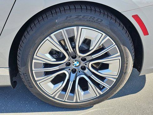 New 2025 BMW i7 eDrive50 image 35