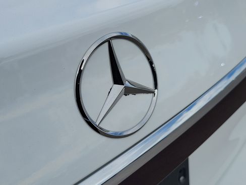 Used 2024 Mercedes-Benz E 350 4MATIC Sedan image 7