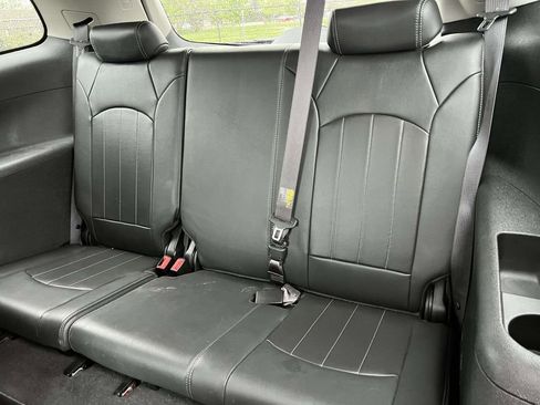 Used 2014 Buick Enclave Leather FWD image 12