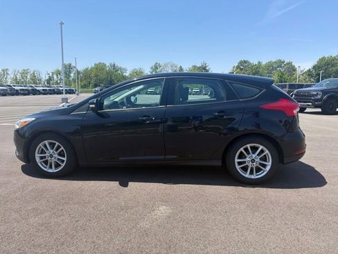 Used 2017 Ford Focus SE FWD image 11