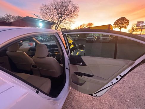 Used 2015 Honda Accord EX-L image 14