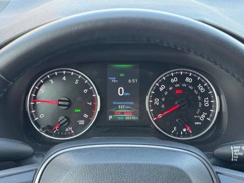 Certified 2022 Toyota RAV4 XLE w/ Convenience Package AWD/4WD image 8