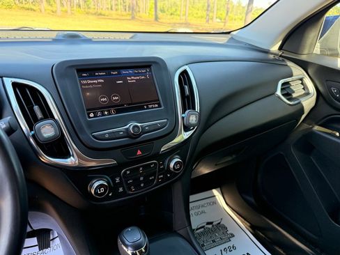 Used 2021 Chevrolet Equinox LT FWD image 17
