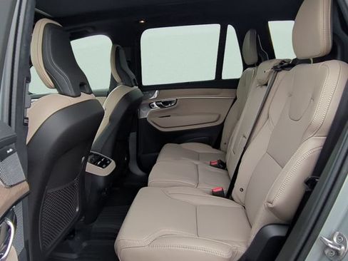 New 2026 Volvo XC90 B6 Ultra w/ Lounge Package AWD/4WD image 9
