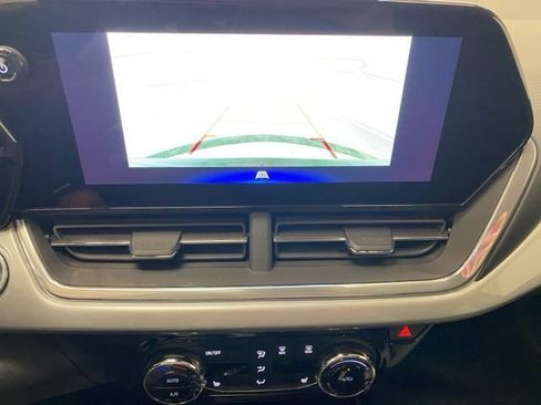 New 2026 Chevrolet Trax LT w/ Driver Confidence Package FWD image 16