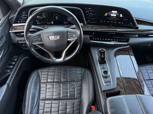 Used 2021 Cadillac Escalade ESV Sport Platinum w/ LPO, ONYX Package image 13