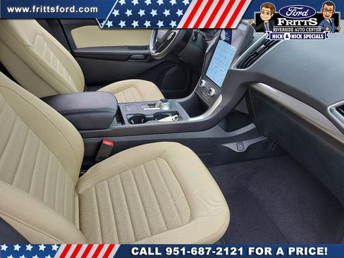 Certified 2024 Ford Edge SE w/ Black Appearance Package image 14
