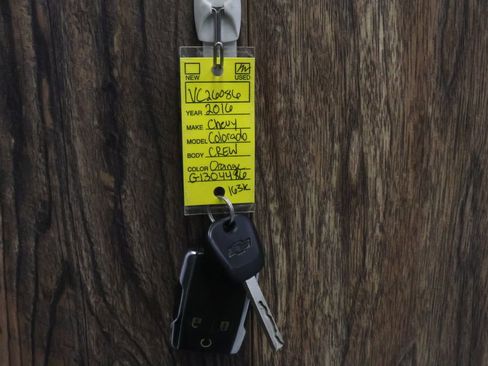 Used 2016 Chevrolet Colorado Z71 image 35