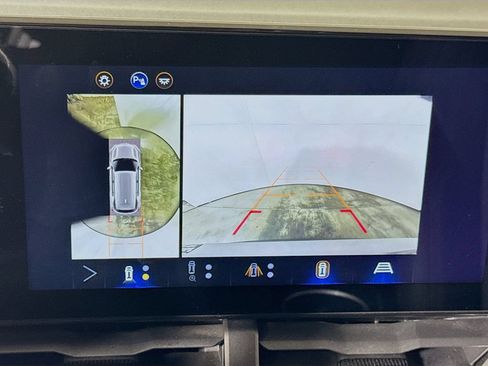 Certified 2025 Chevrolet Equinox LT w/ Convenience Package II FWD image 12