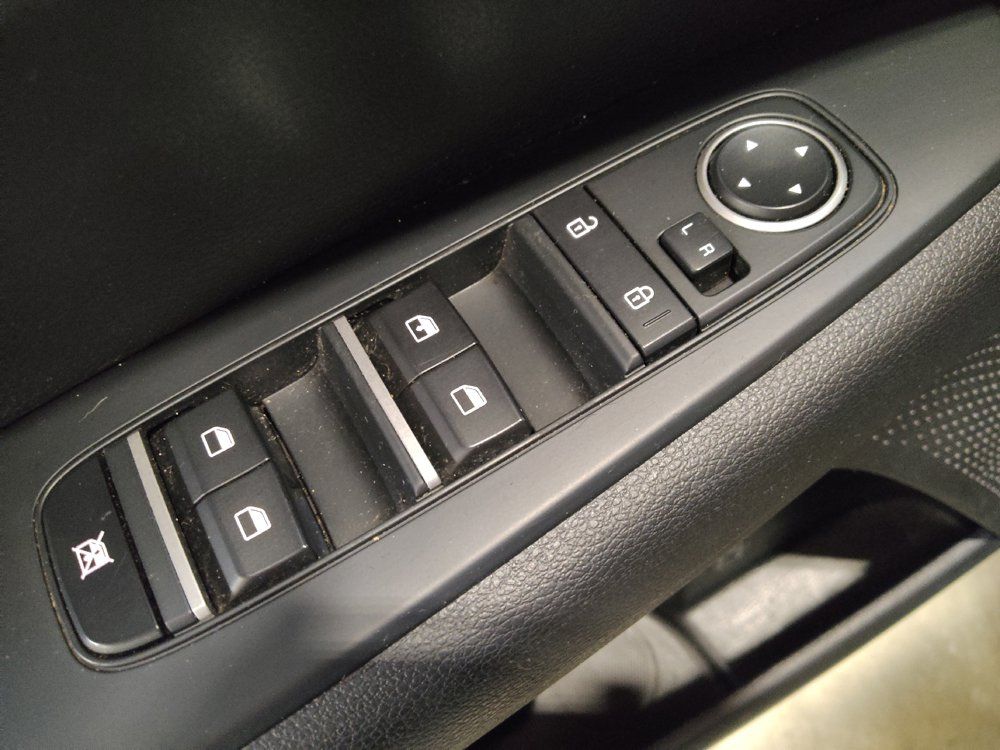 Used 2021 Kia Forte LXS FWD image 27