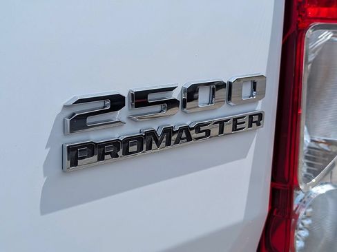 Used 2025 RAM ProMaster 2500 w/ U-Haul Equipment Group FWD image 15