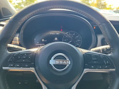 Used 2024 Nissan Kicks SR w/ SR Premium Package FWD image 20