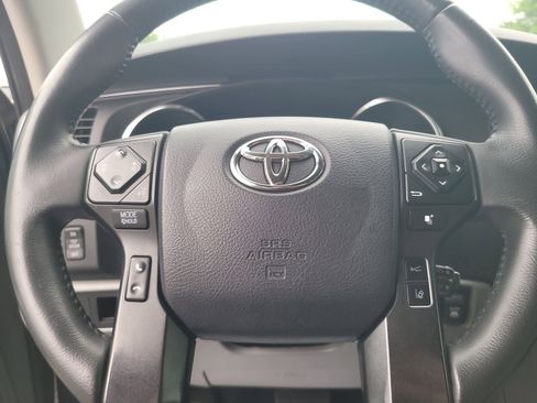 Used 2020 Toyota Sequoia SR5 w/ Carpet Mat Package (TMS) AWD/4WD image 13