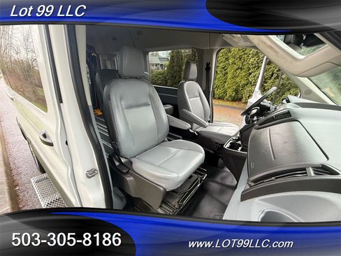 Used 2018 Ford Transit 150 XL image 21