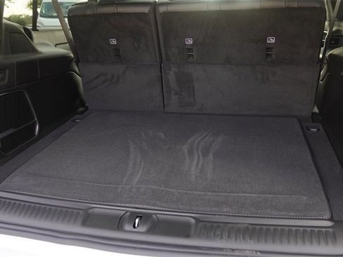 New 2025 Jeep Wagoneer L Series II w/ Premium Group I image 13