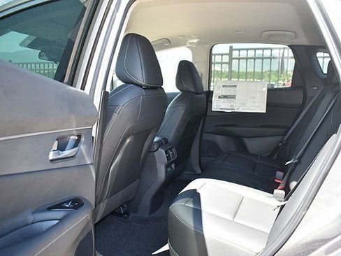 New 2025 Nissan Murano SV image 8