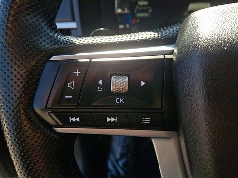 Used 2024 Mitsubishi Outlander SE image 24