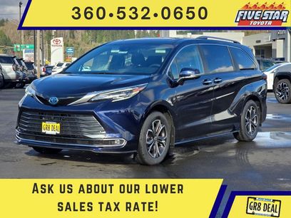 New 2025 Toyota Sienna Platinum