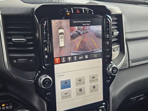 Used 2024 RAM 1500 Laramie image 24