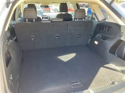 Used 2022 Ford Edge SEL w/ Convenience Package image 5