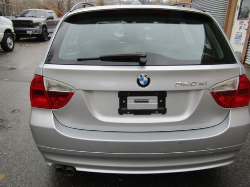 Used 2007 BMW 328xi Wagon image 11