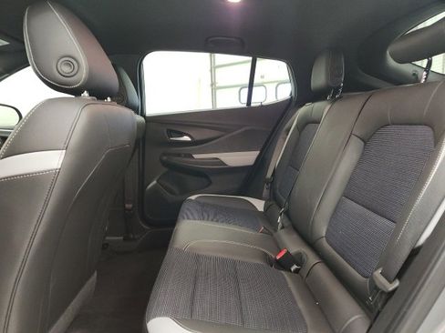 Used 2025 Buick Envista Preferred image 10