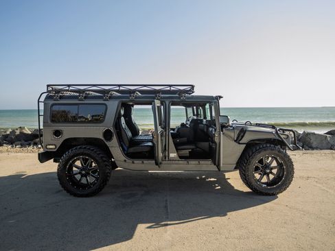 Used 1998 HUMMER H1 4-Door Wagon image 6