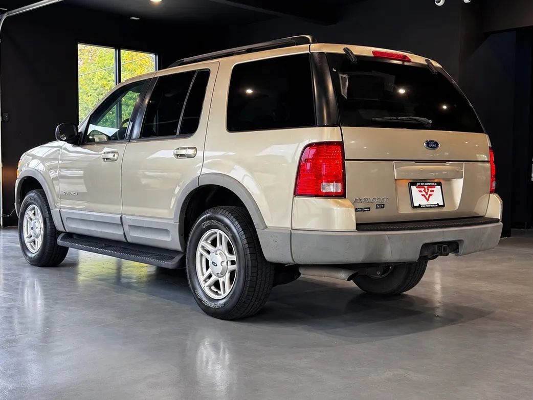 Used 2002 Ford Explorer XLT AWD/4WD image 4