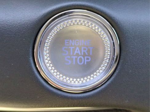 Certified 2025 Genesis GV80 2.5T Standard AWD/4WD image 26