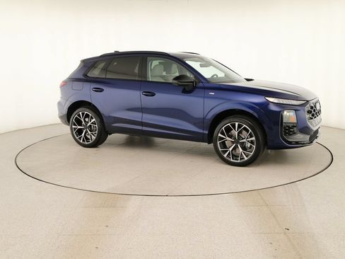 New 2026 Audi Q3 quattro 2.0T AWD/4WD image 9