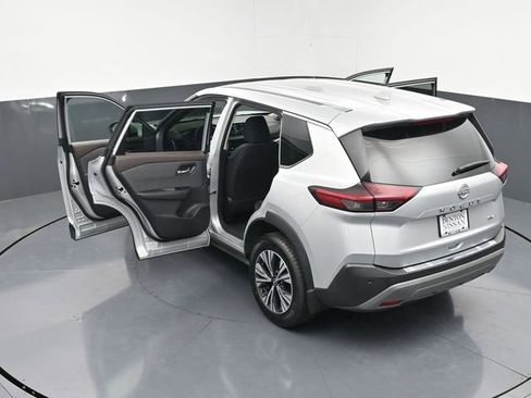 Used 2023 Nissan Rogue SV image 43