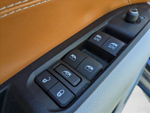 Used 2022 Jeep Compass Limited w/ Elite Group image 10