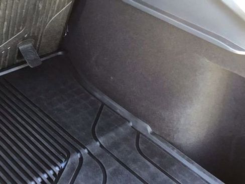 Used 2024 Tesla Model Y Long Range image 11