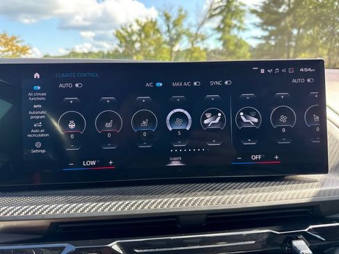Used 2023 BMW XM AWD/4WD image 18
