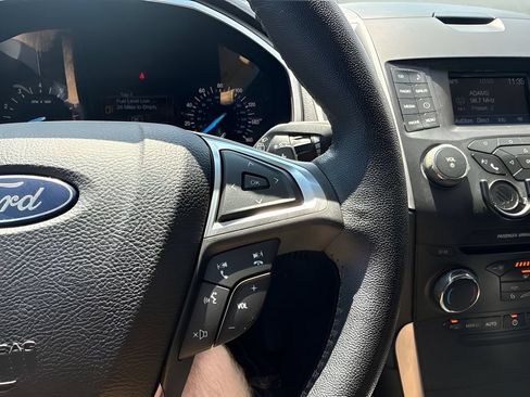 Used 2018 Ford Edge SEL FWD image 16