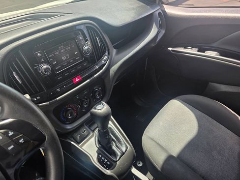 Used 2022 RAM ProMaster City Tradesman FWD image 21
