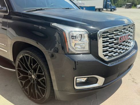Used 2018 GMC Yukon XL Denali w/ Open Road Package AWD/4WD image 5