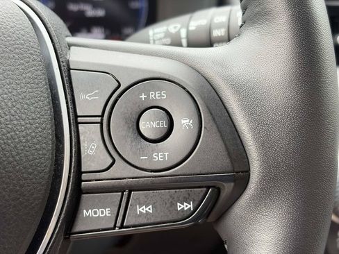Used 2023 Toyota RAV4 Limited AWD/4WD image 31